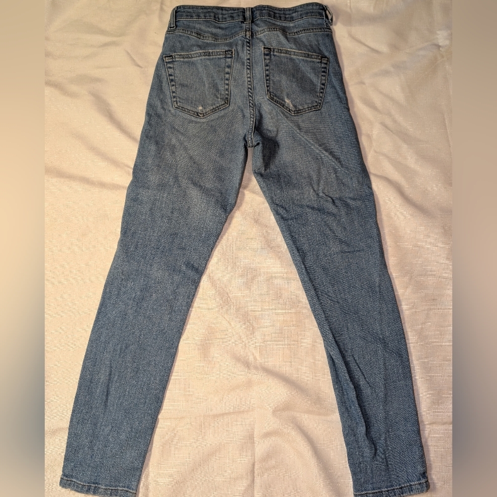 Distressed Blue Jeans Moto Brand Size 26, - Picture 9 of 9